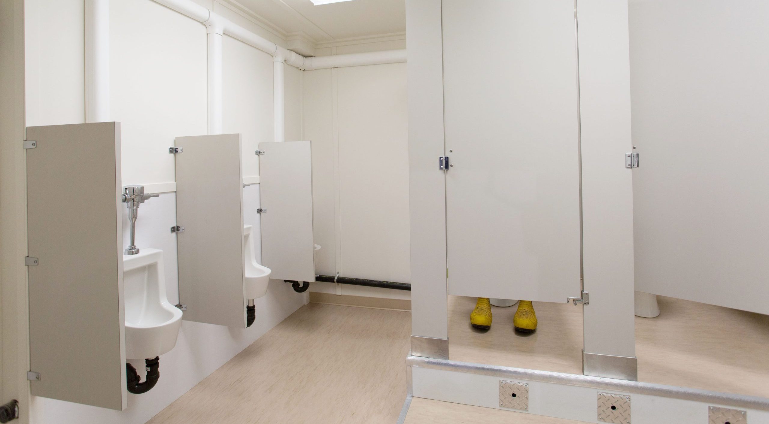 Washroom Trailer Display photo 3